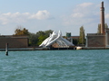 Venedig, Skulptur Building Bridges