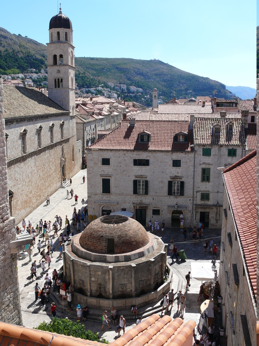 Bild: Dubrovnik, Onofrio-Brunnen von der Stadtmauer