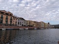Bosa vom Fluss aus gesehen