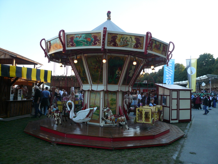 Bild: Historische Wiesn, Kinderkarussell